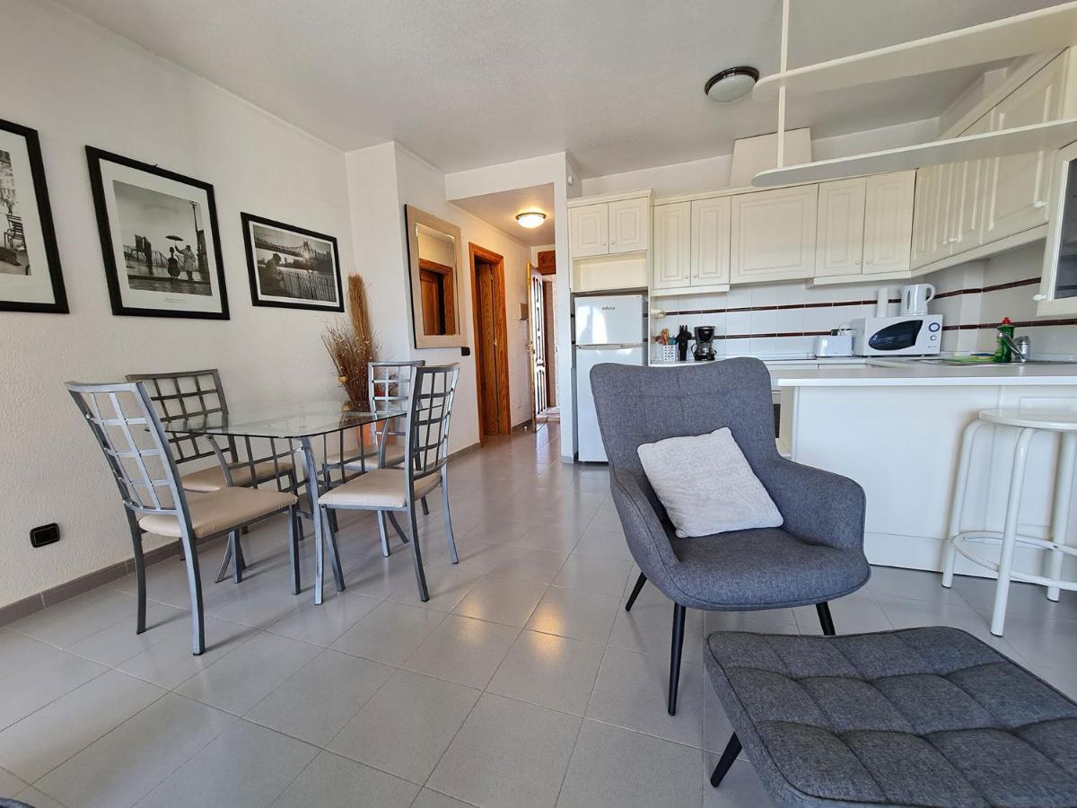 - - - - - FRONT LINE - - - - - Primera Línea - - - - - Apartments in Playa Flamenca Exterior foto